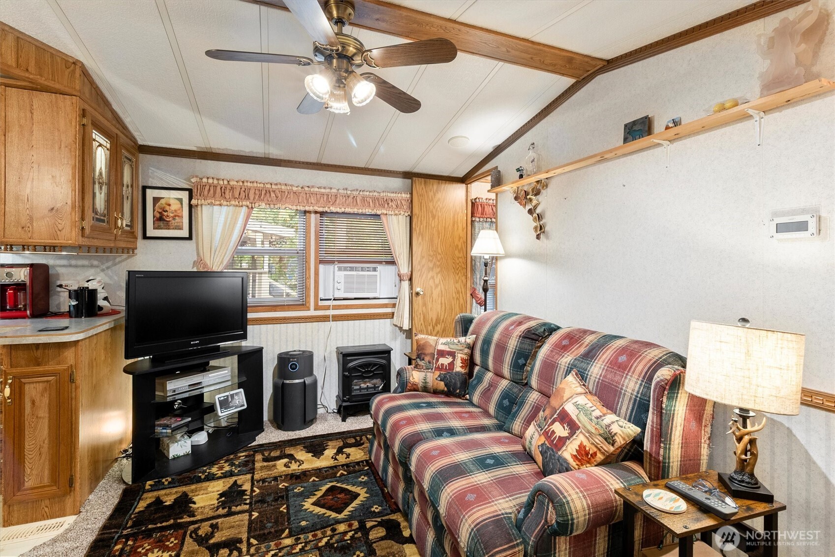 137 1 Jasper Trail Property Photo 3