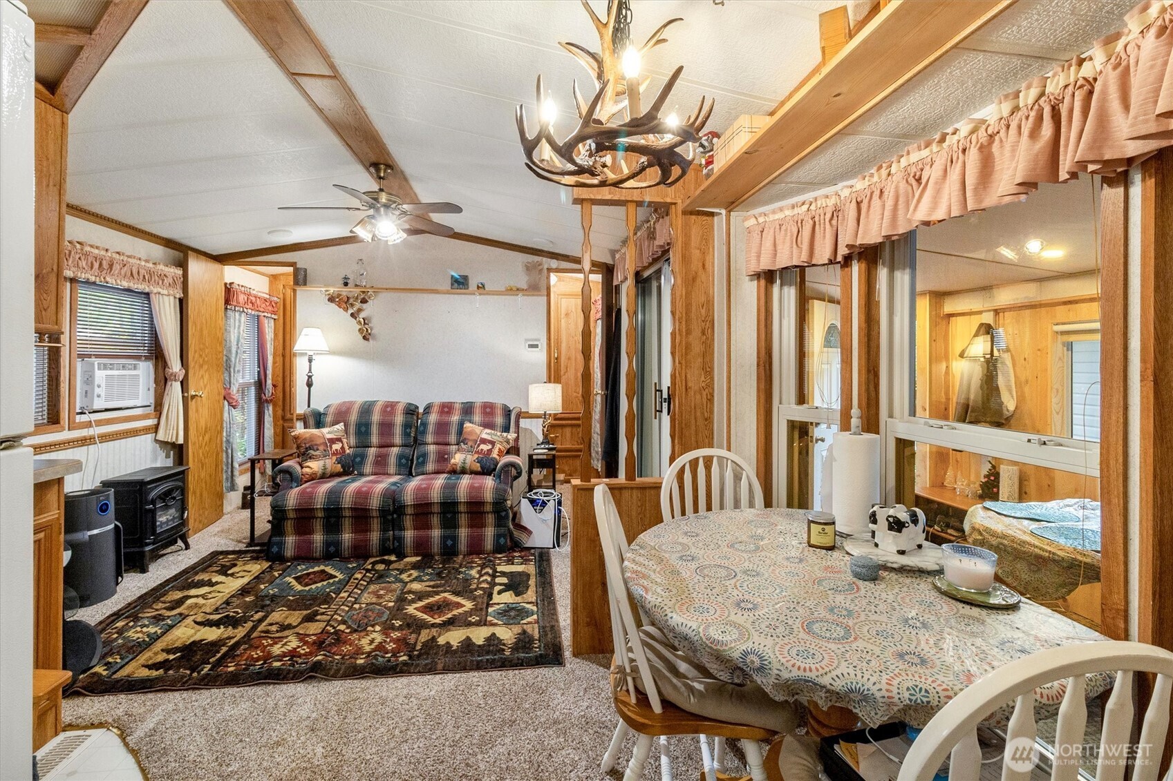 137 1 Jasper Trail Property Photo 6