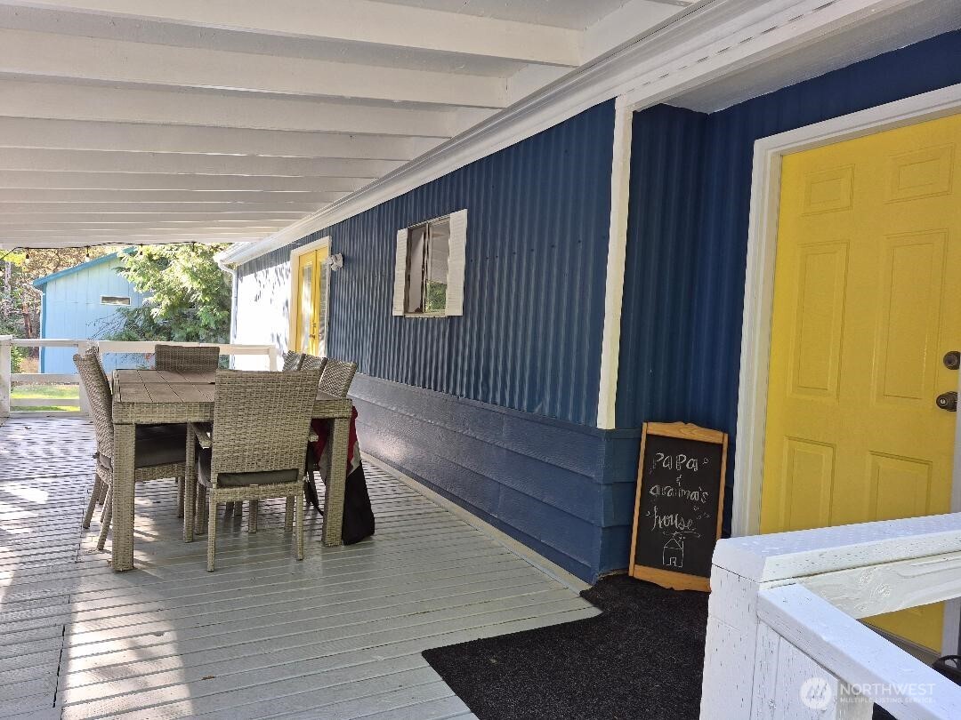 1411 297th Lane Property Photo 4