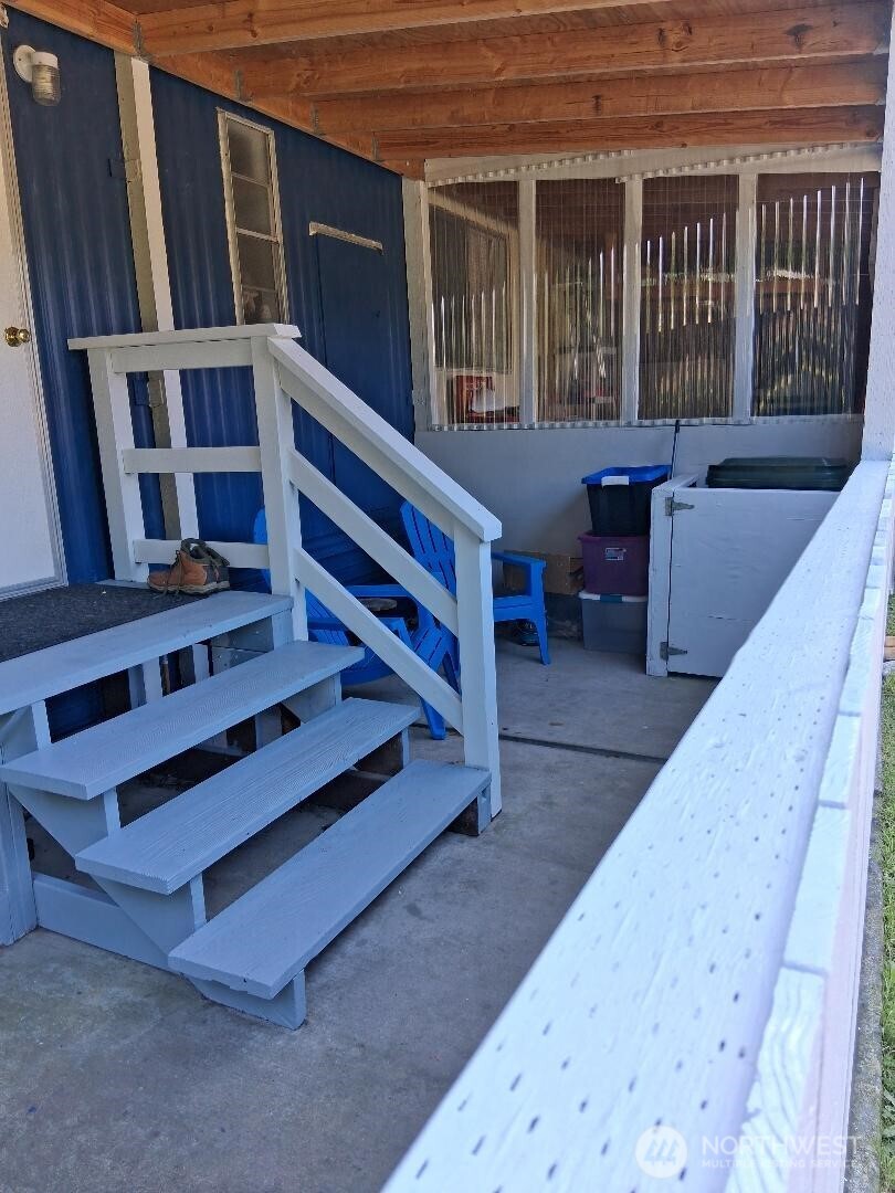 1411 297th Lane Property Photo 5