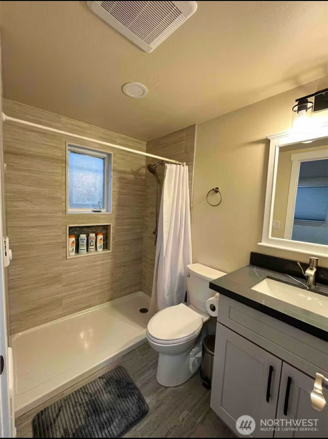 4618 S 150th Street Property Photo 9