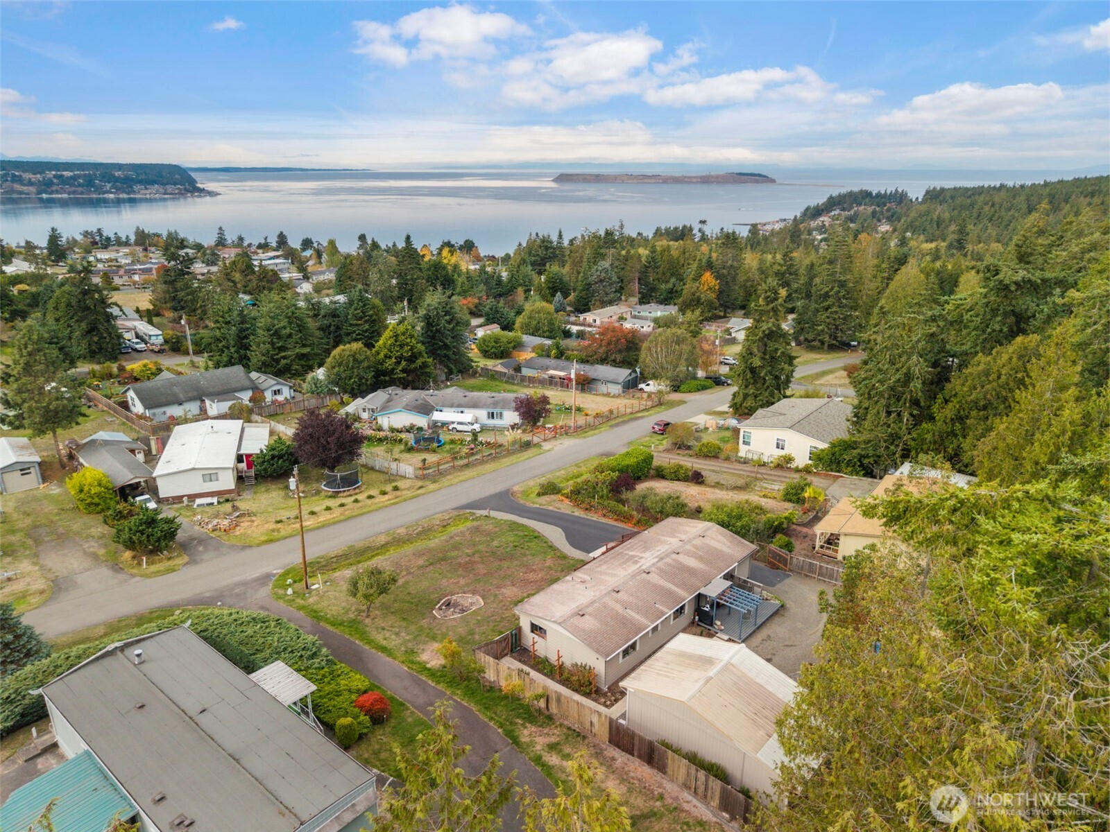 111 Alder Drive Property Photo 3