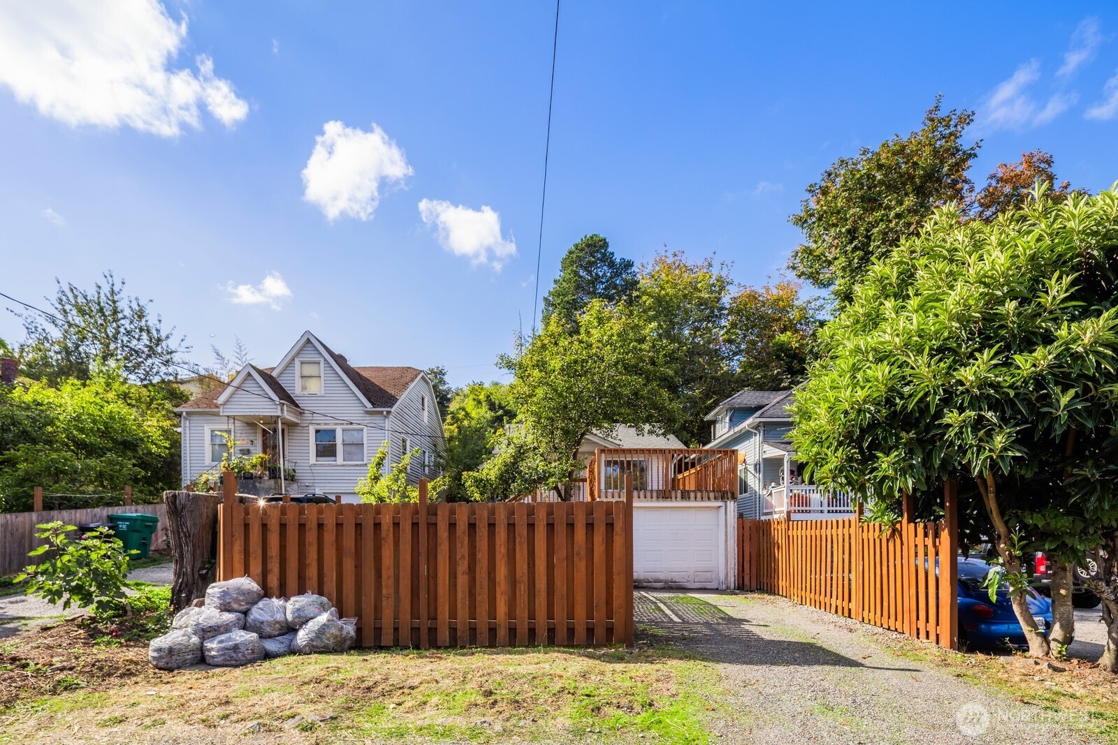 2305 24th Avenue Property Photo 1