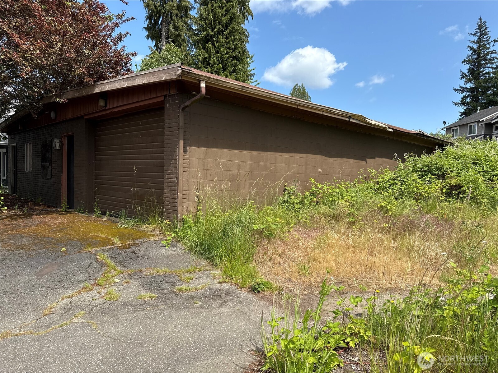 2723 Lincoln Avenue Property Photo 2