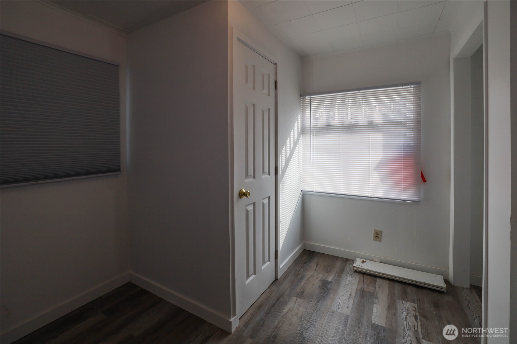 2735 Wishkah Road Property Photo 6