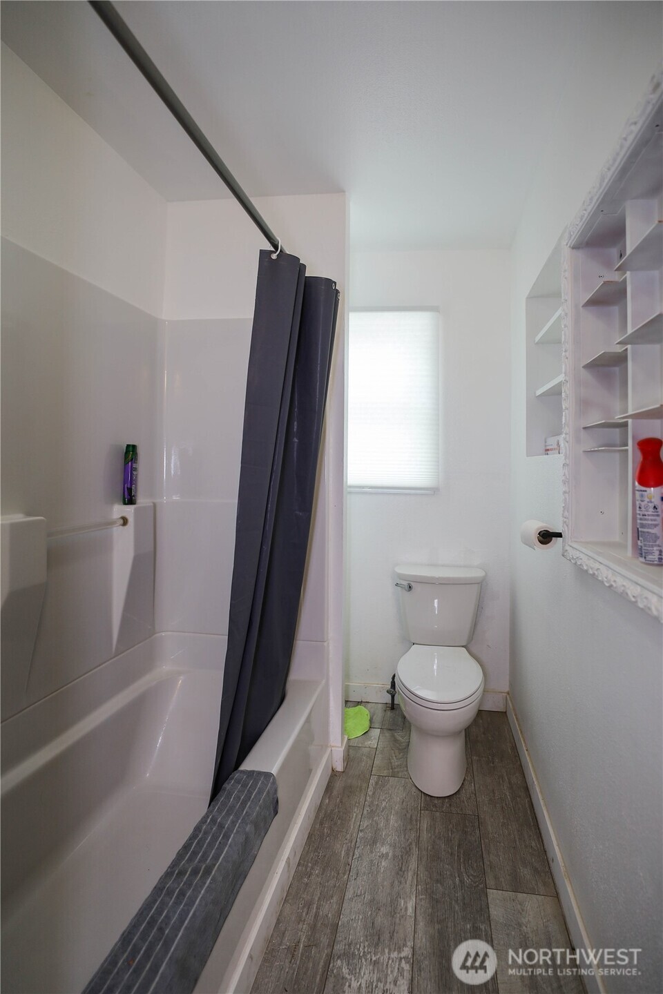 2735 Wishkah Road Property Photo 7