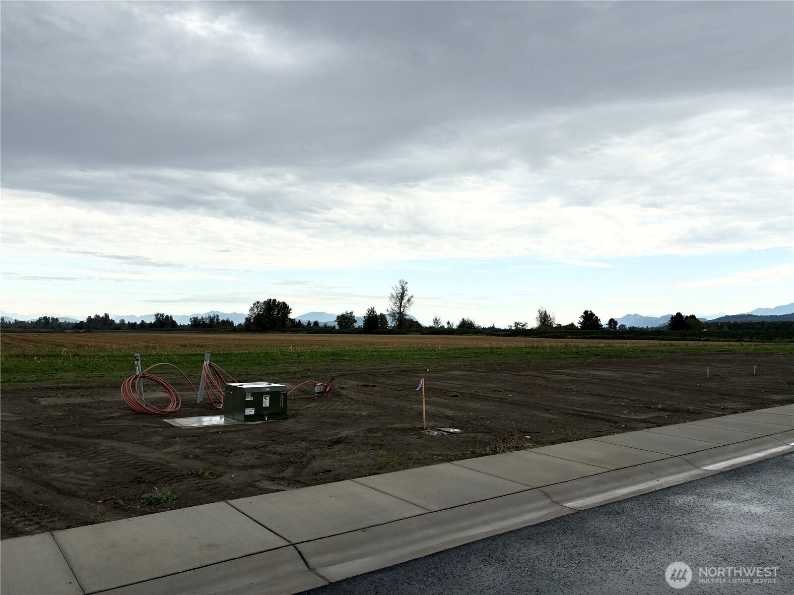 416 W 3rd Street Property Photo 11