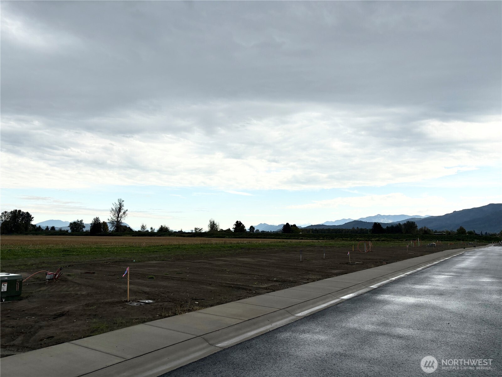 416 W 3rd Street Property Photo 12
