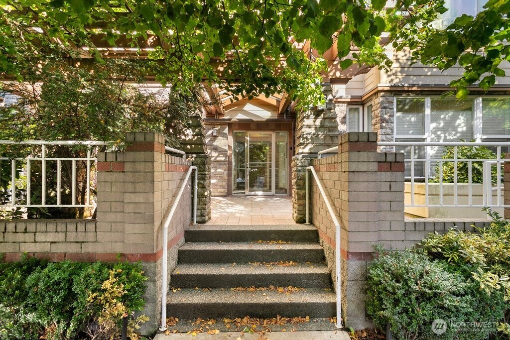 1762 Nw 57th Street 501 Property Photo 3