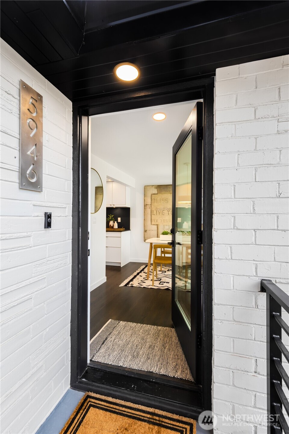 5946 39th Avenue Property Photo 6