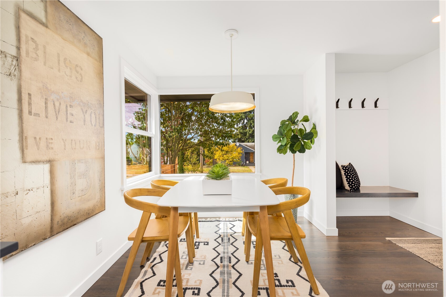 5946 39th Avenue Property Photo 9