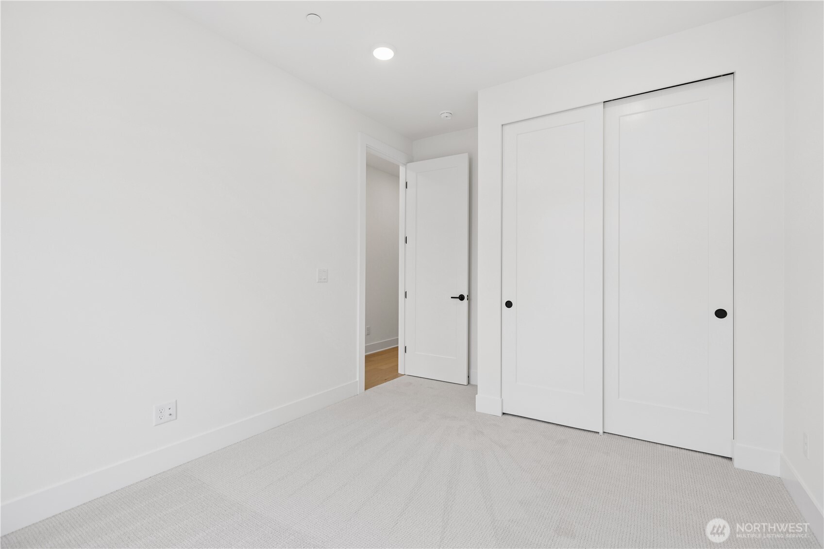 12207 137th Place 2602 Property Photo 15