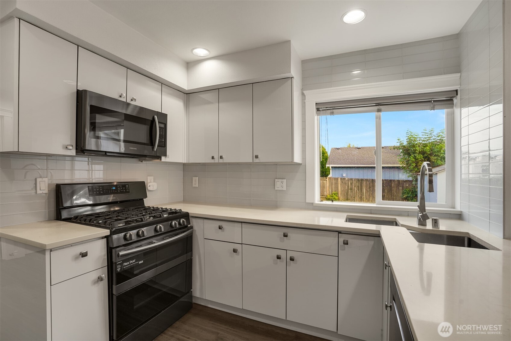 5418 31st Street Property Photo 6