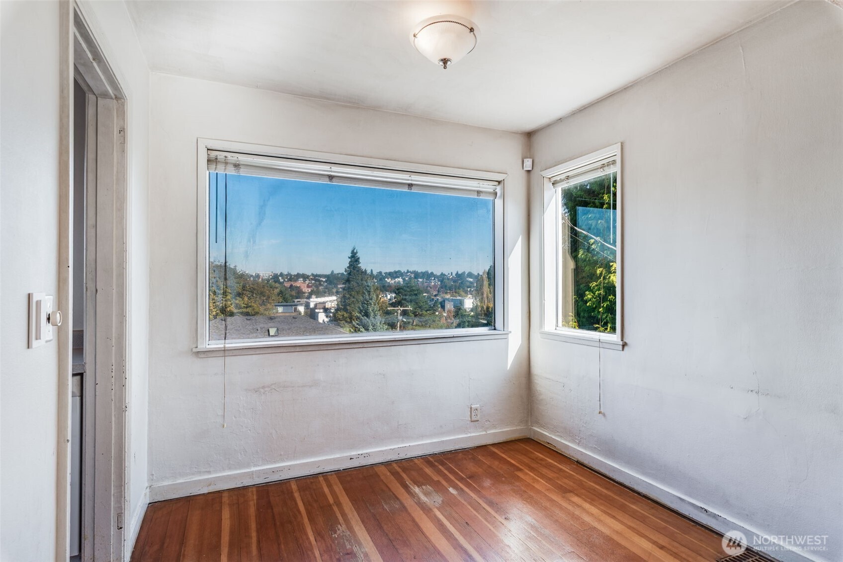 2517 23rd Avenue Property Photo 3