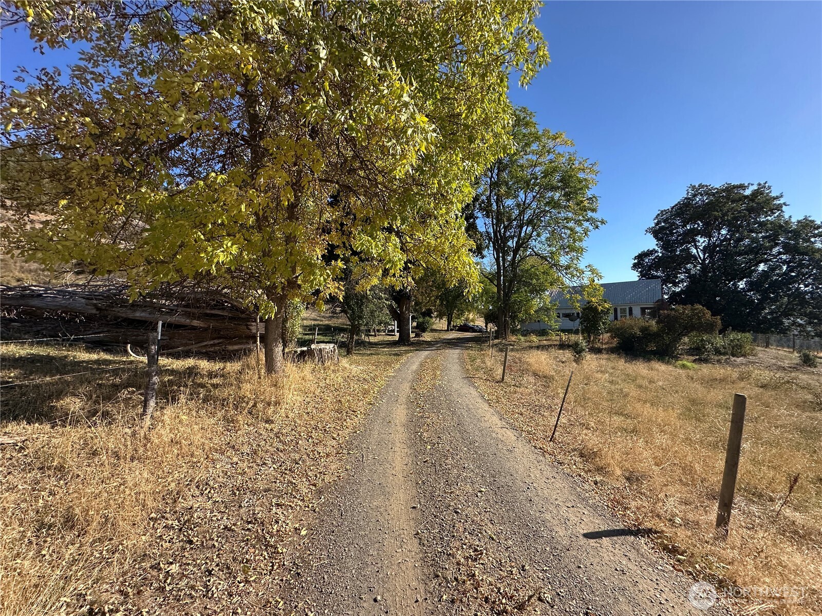 640 Highland Loop Road Property Photo 4