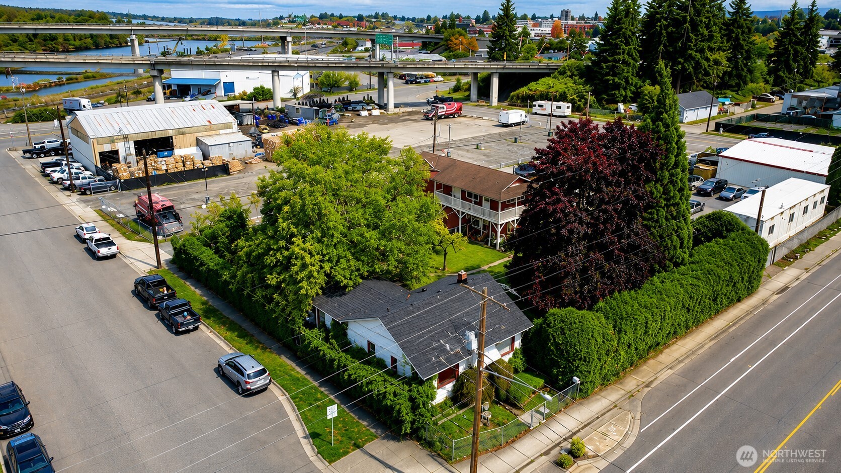 3520 Everett Avenue Property Photo 1