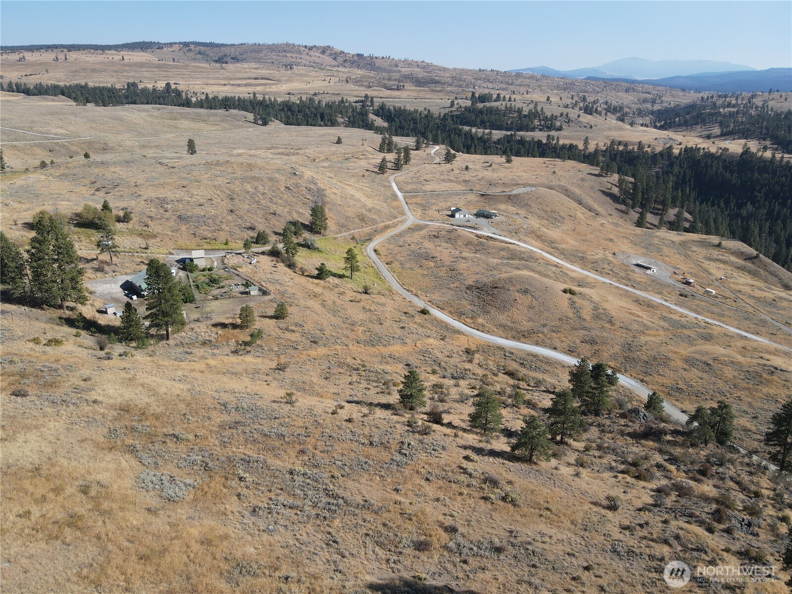 19 Meadowlark Road Property Photo 5