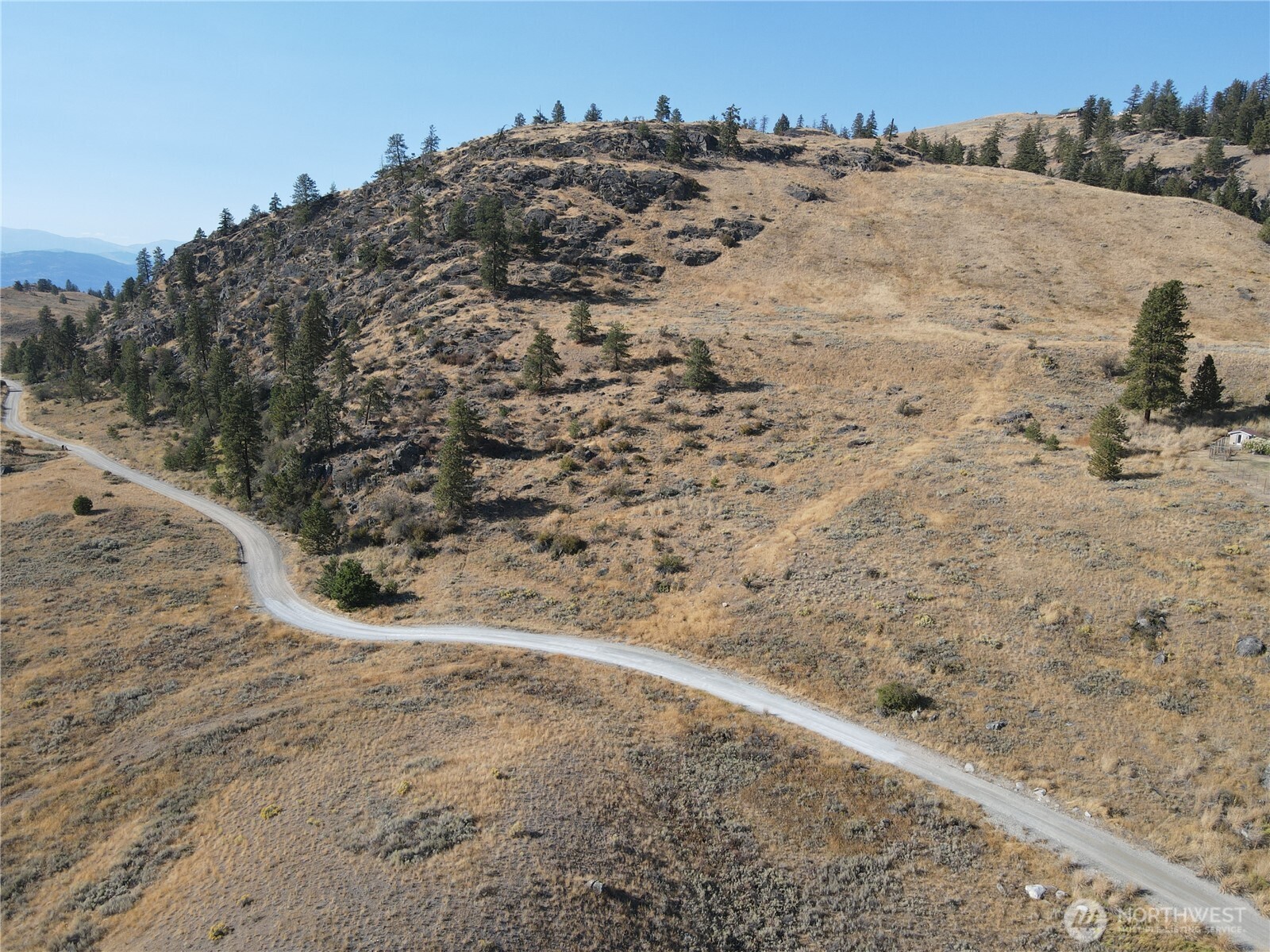 19 Meadowlark Road Property Photo 7