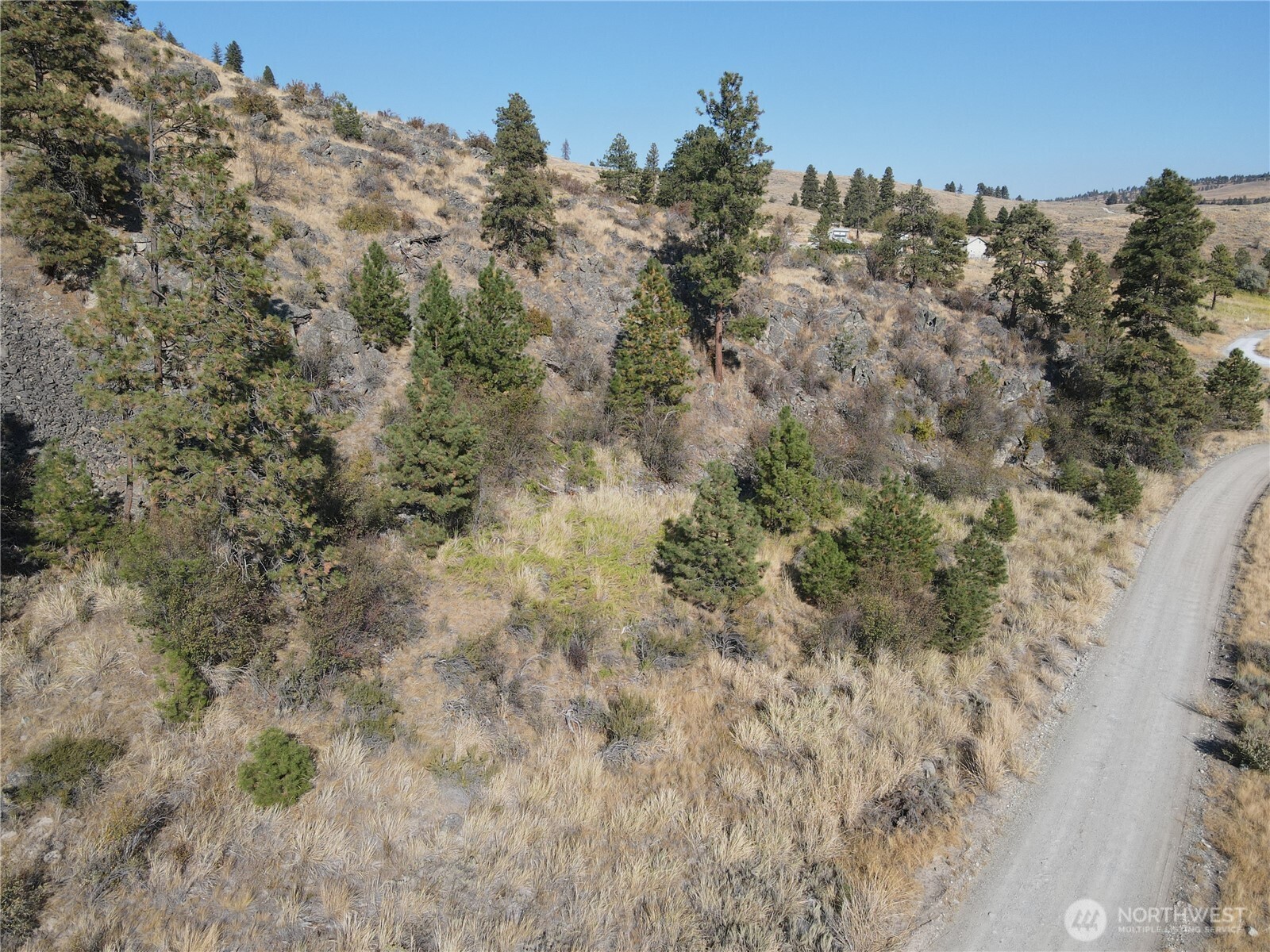 19 Meadowlark Road Property Photo 9