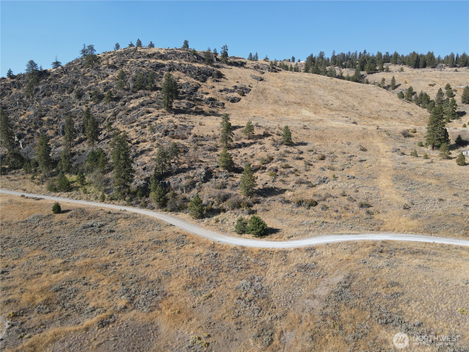 19 Meadowlark Road Property Photo 12