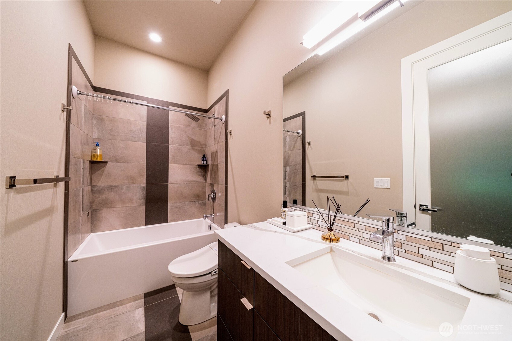 5469 Wood Duck Loop Property Photo 28