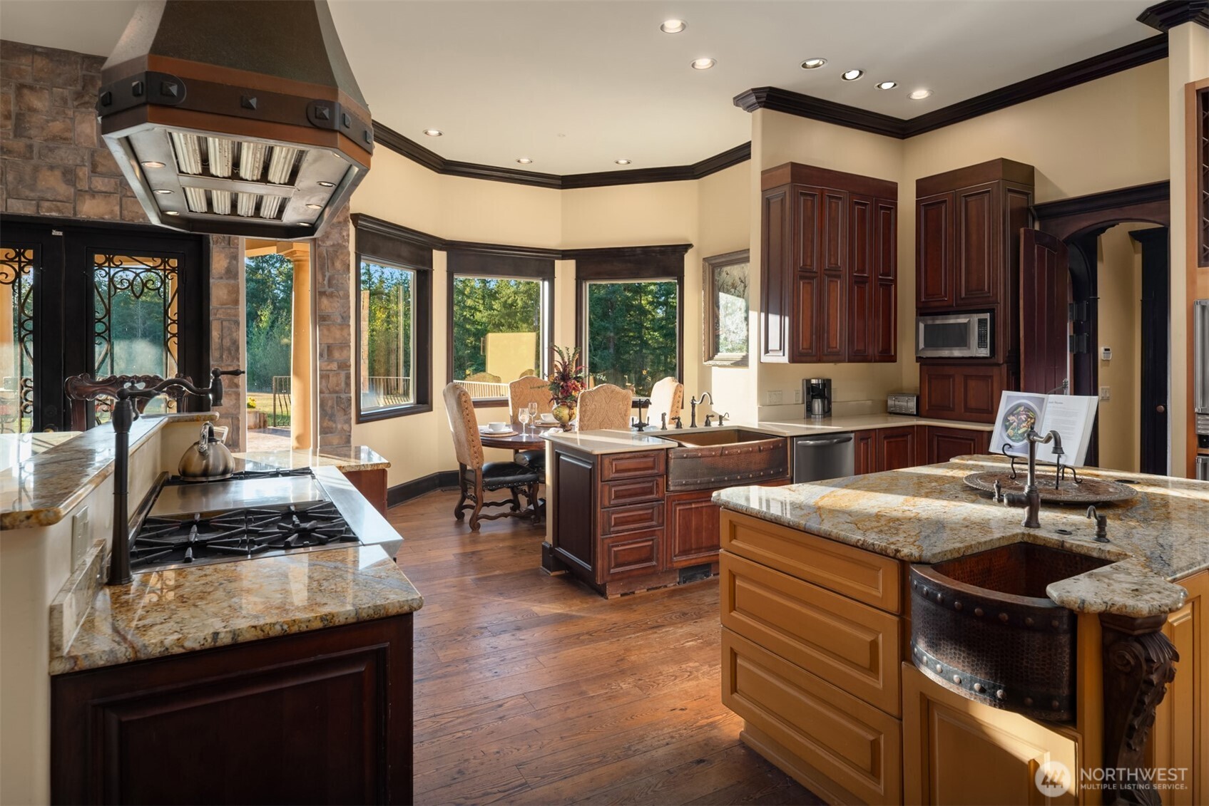 2444327 Property Photo 22
