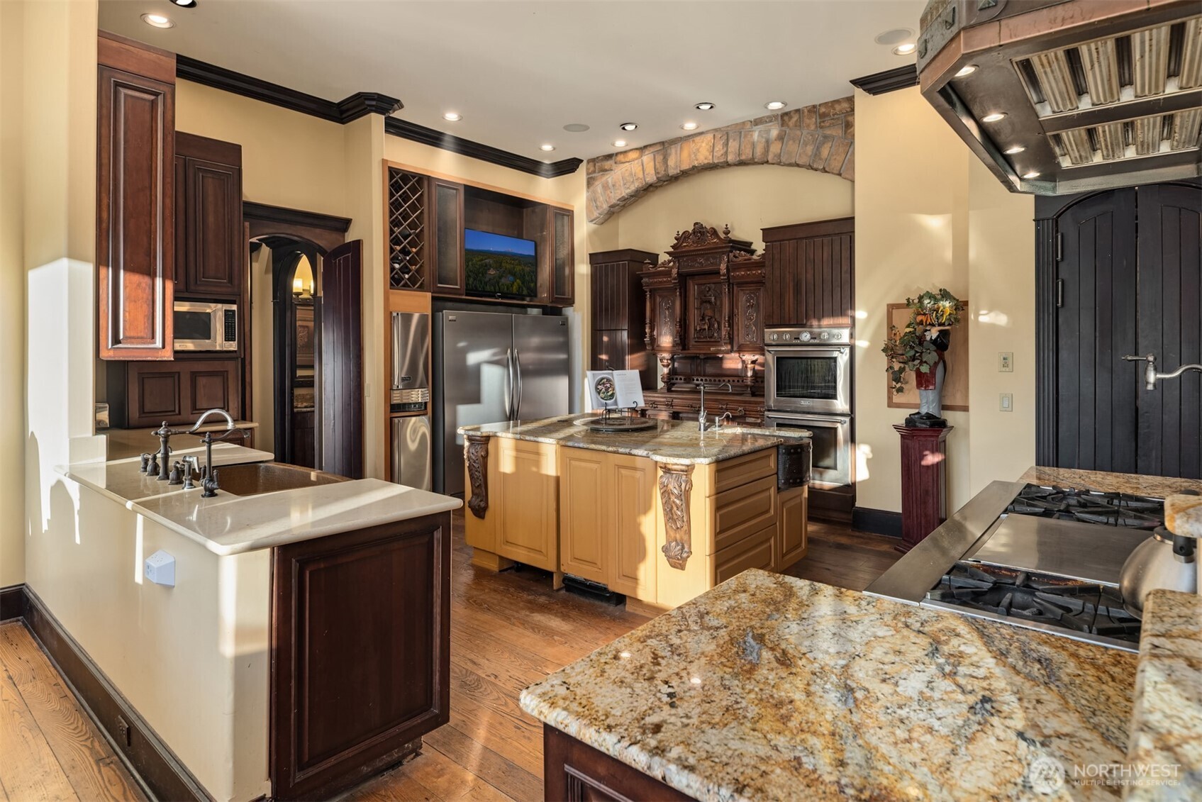 2444327 Property Photo 23