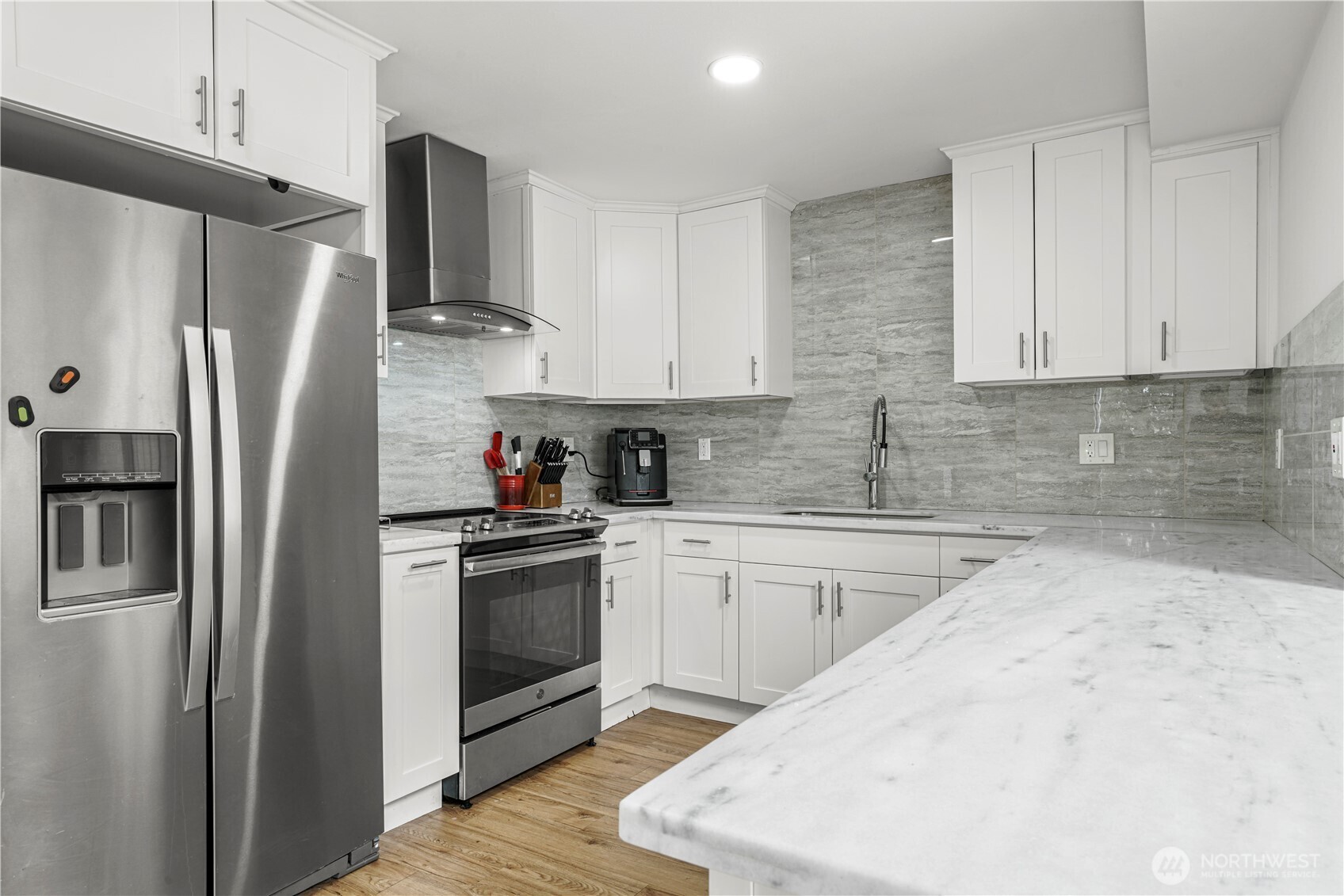 8739 17th Avenue Property Photo 11