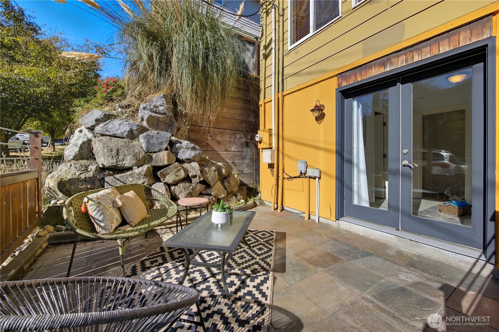 2120 W Ruffner Street Property Photo 4