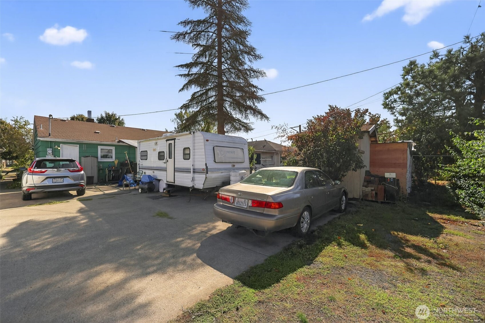 1717 10th Avenue Property Photo 3