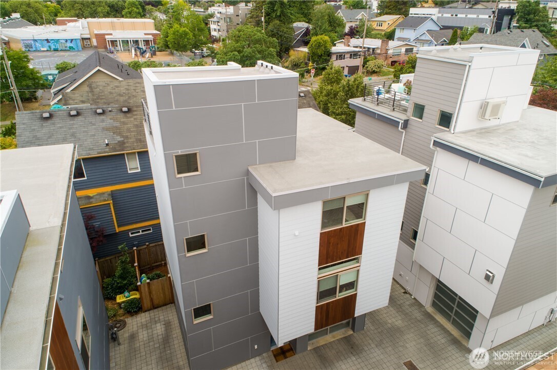 2441 Nw 62nd Street Property Photo 1