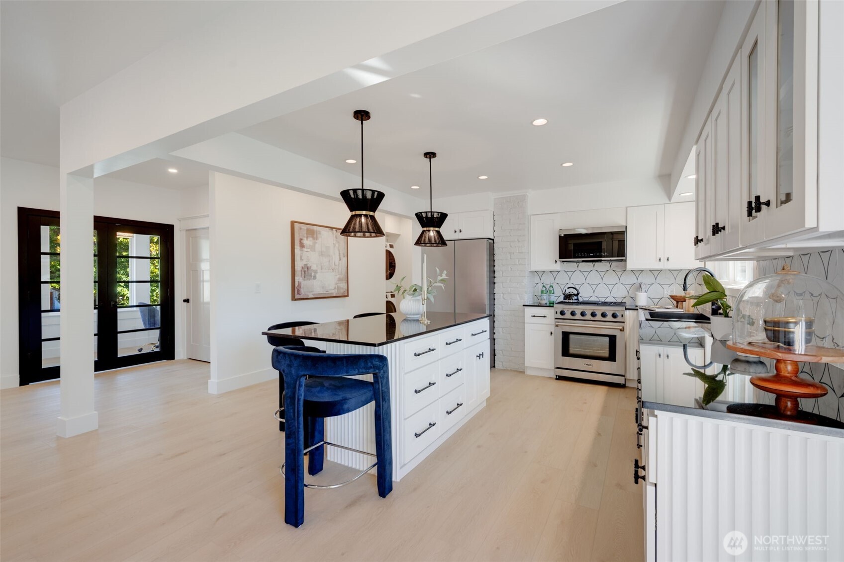 4205 5th Avenue Property Photo 6