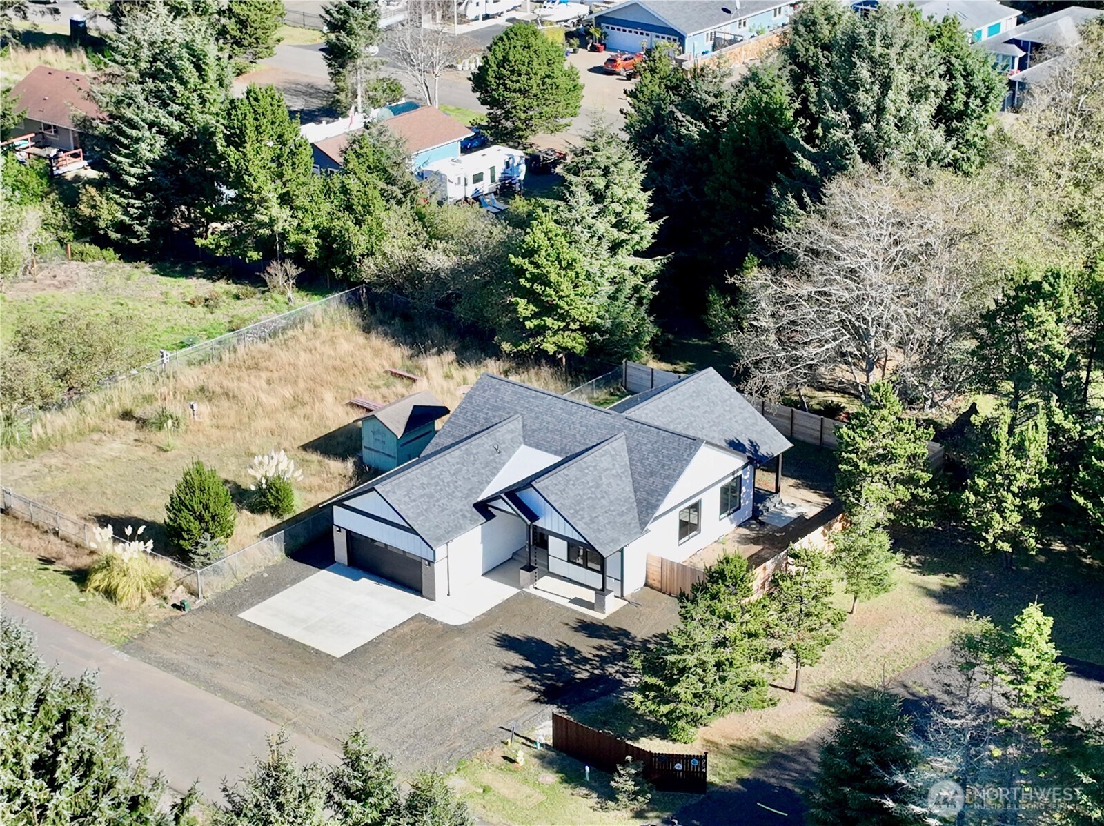 716 Island Circle Property Photo 4