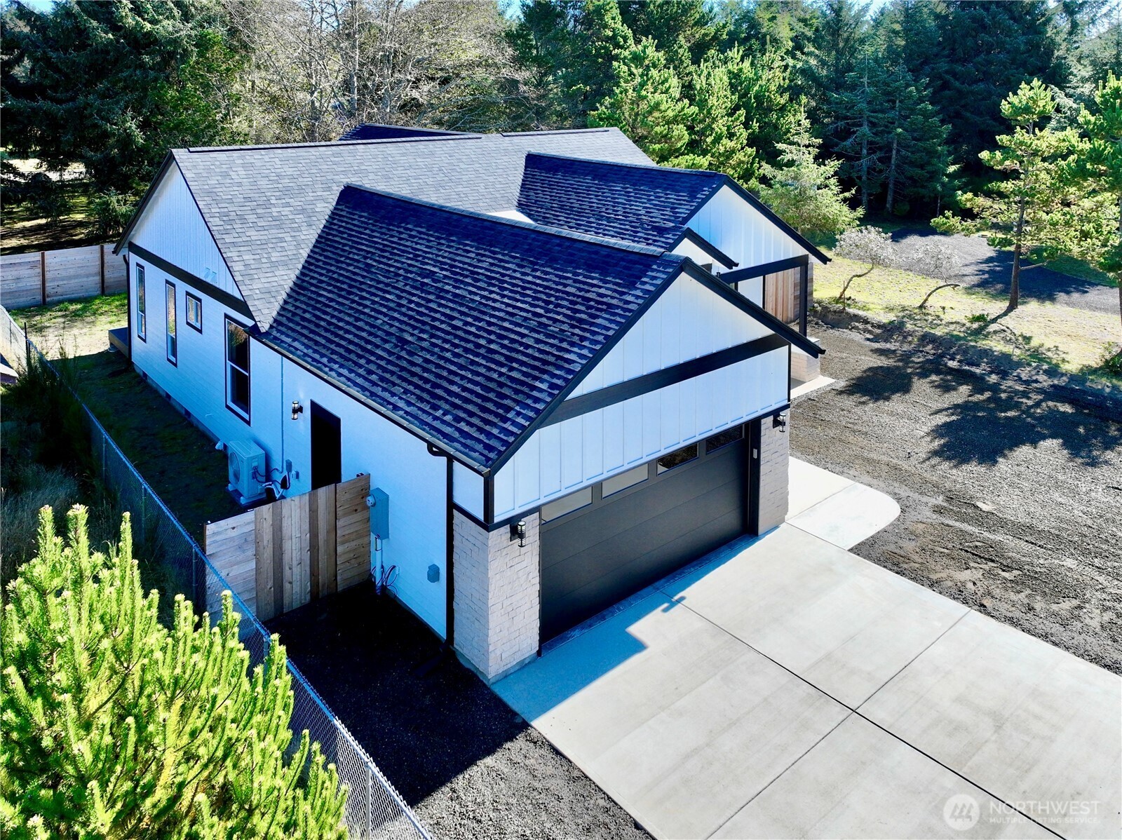 716 Island Circle Property Photo 13