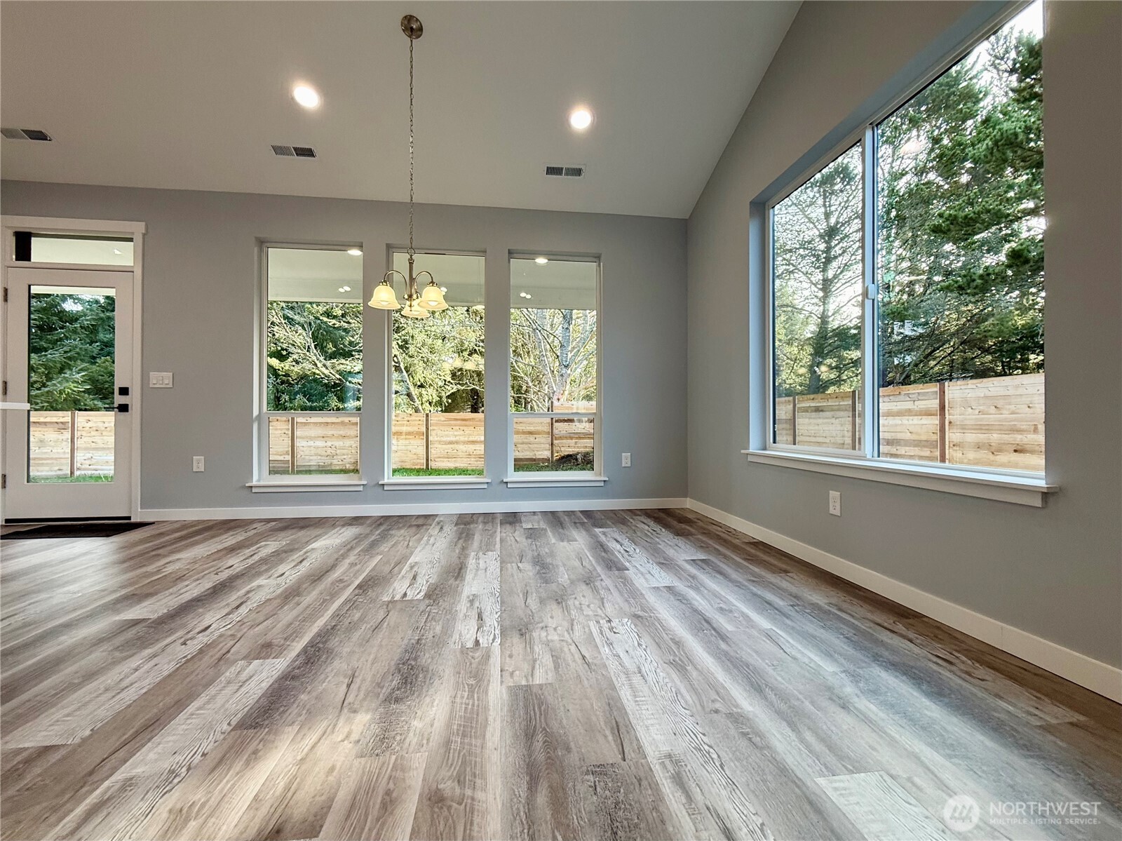 716 Island Circle Property Photo 24