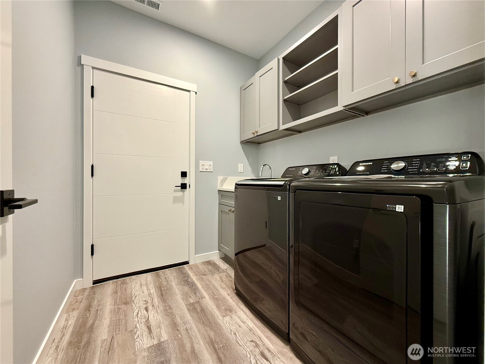 716 Island Circle Property Photo 27