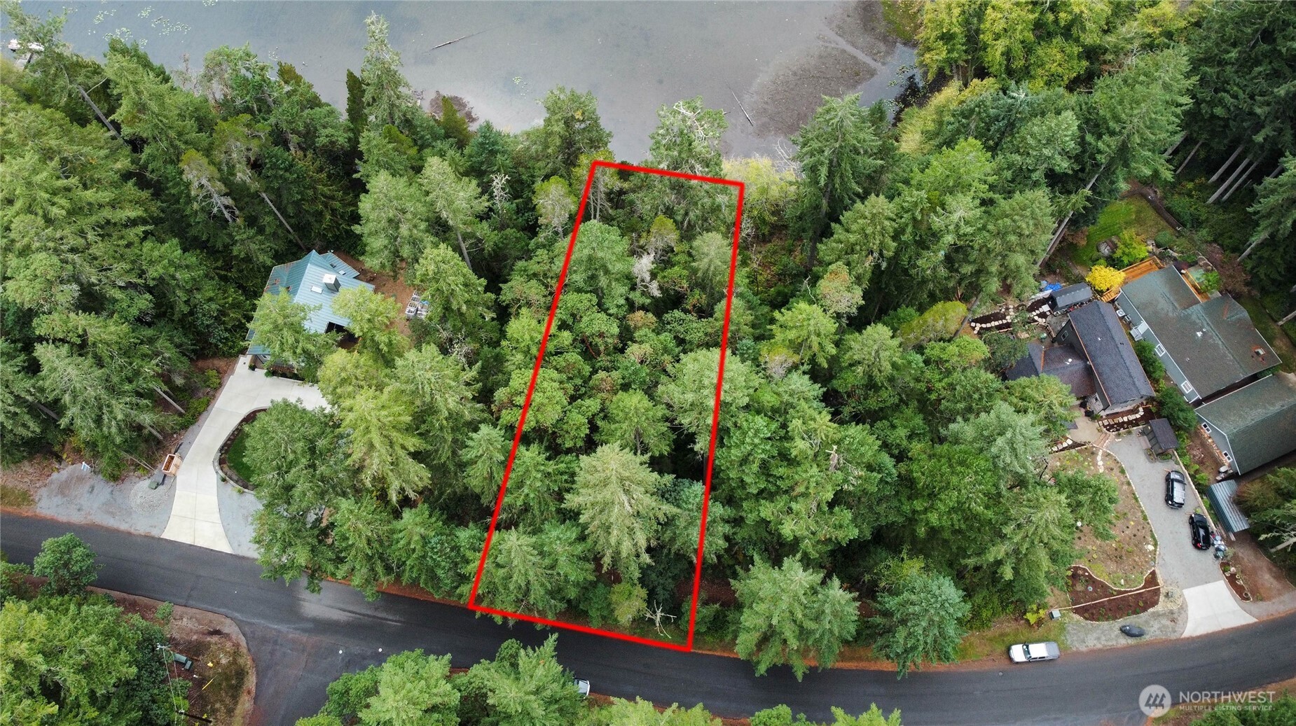 11026 Matthews Way Property Photo 2
