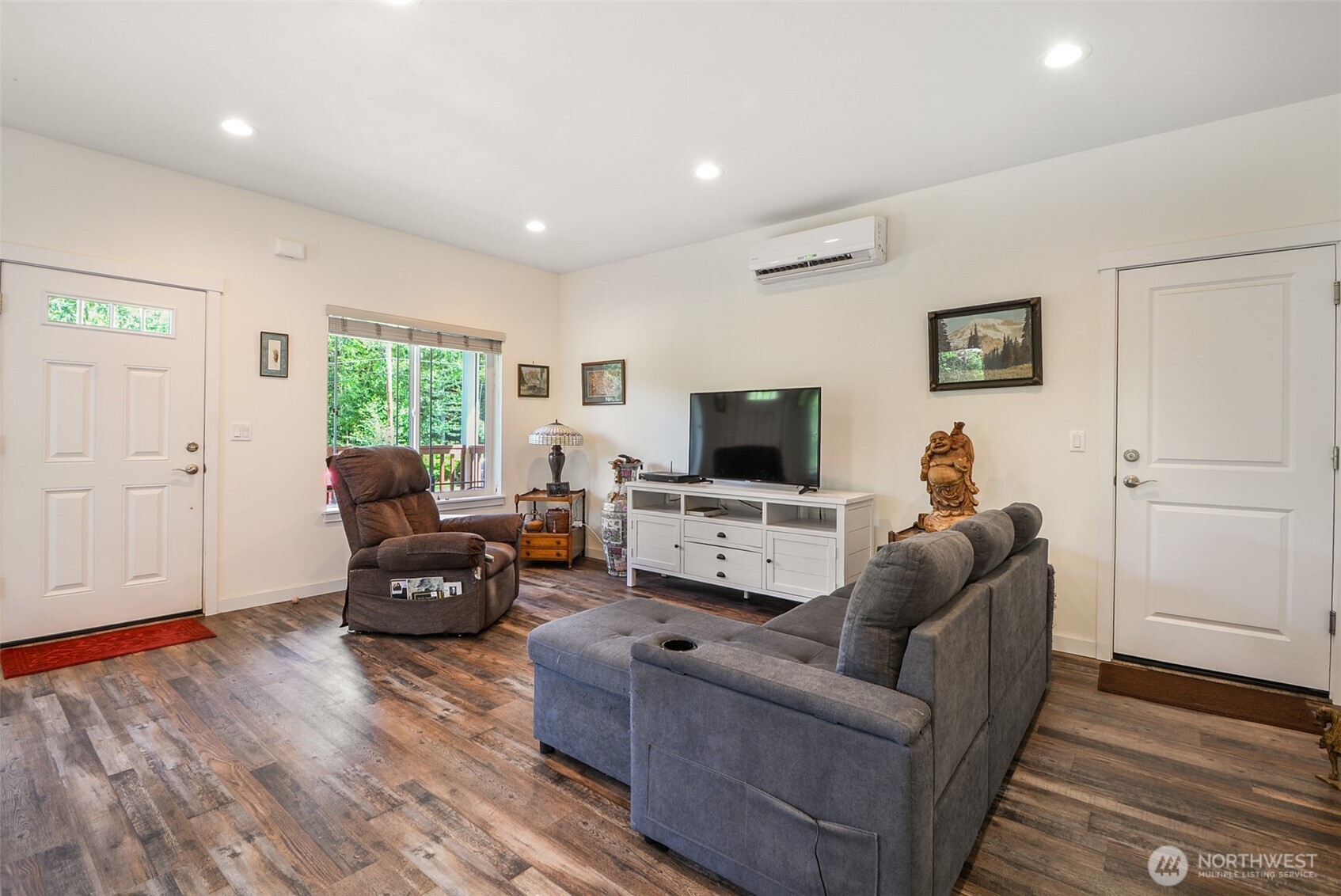 1016 288th Street B Property Photo 6