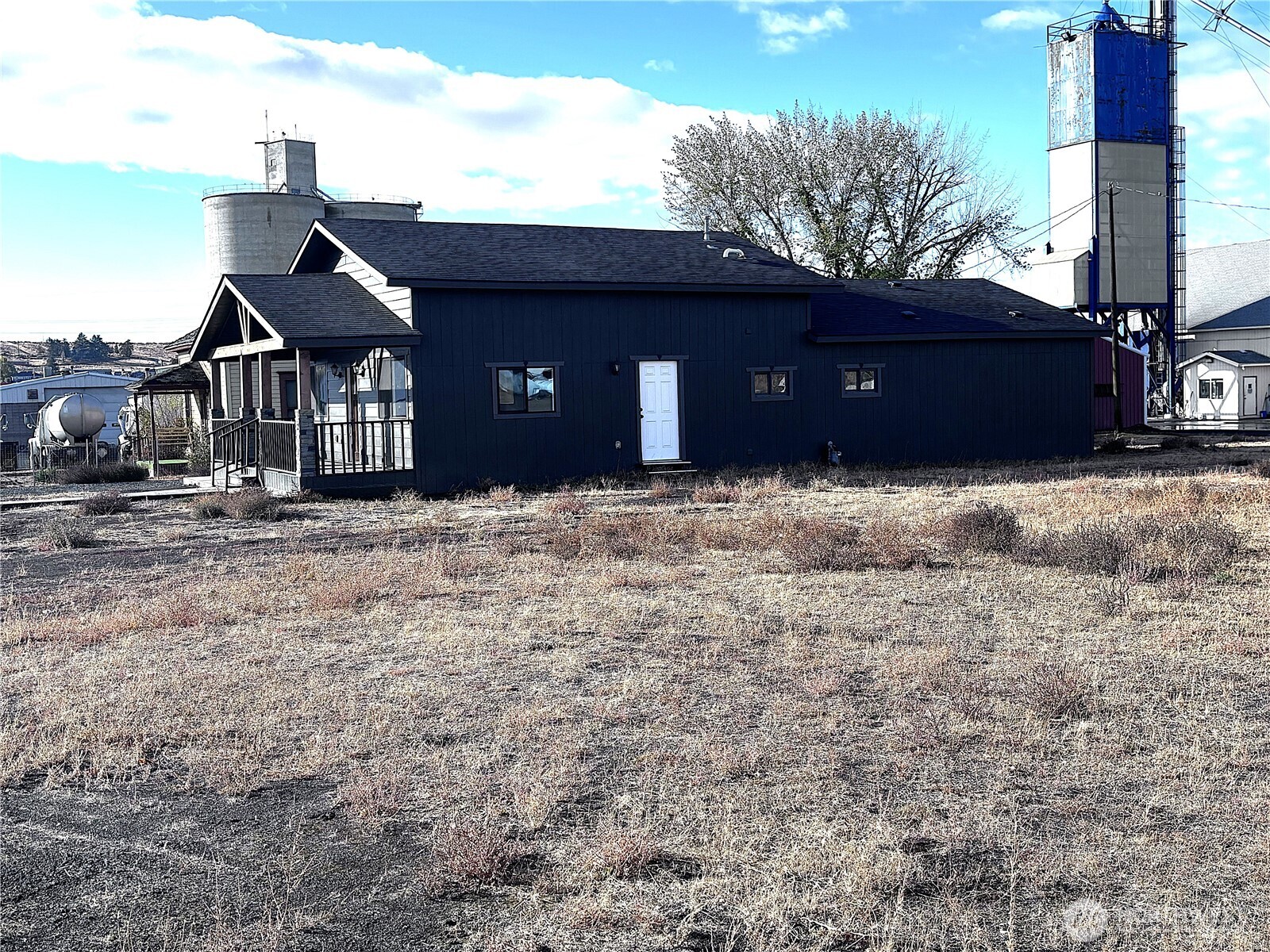 207 N Birch St Property Photo 11