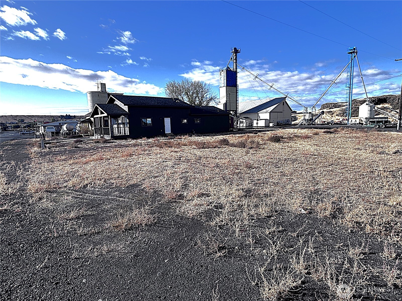 207 N Birch St Property Photo 12