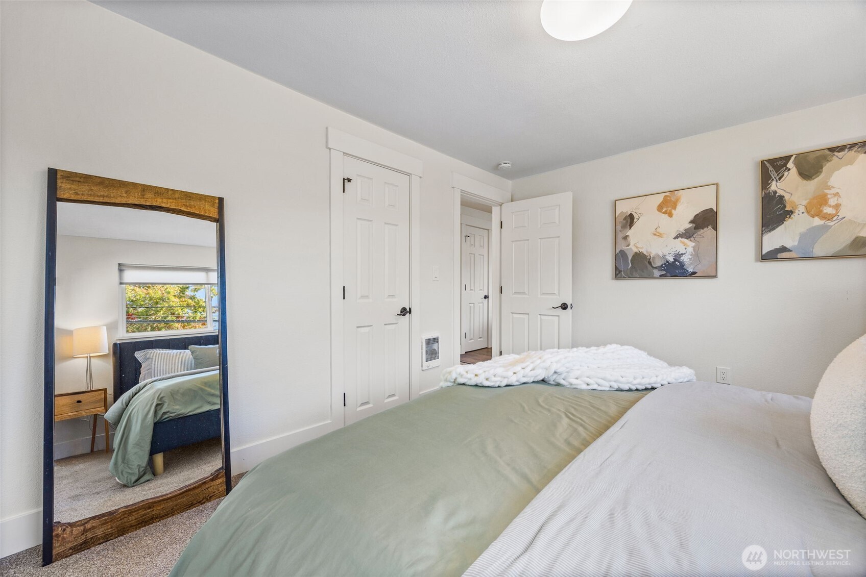 5026 48th Avenue Property Photo 11