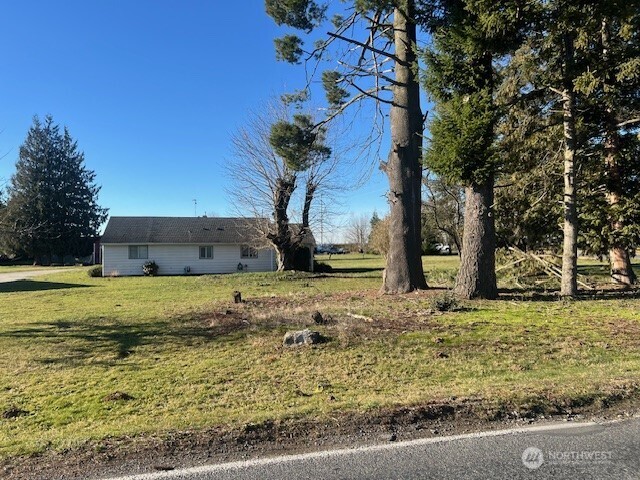 8885 Line Rd Property Photo 2