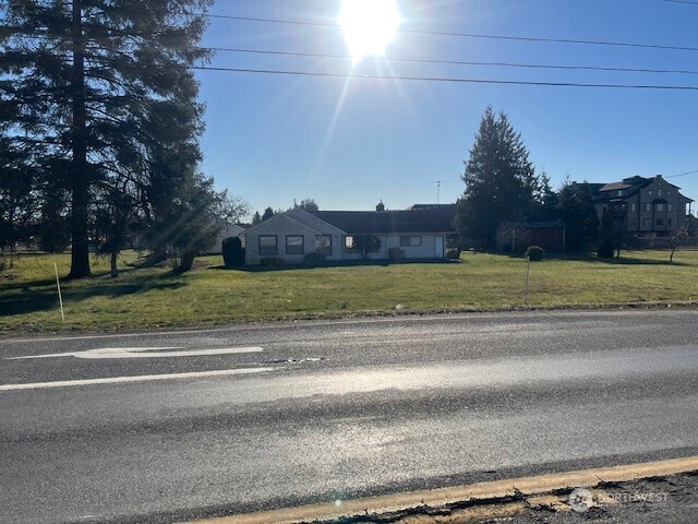 8885 Line Rd Property Photo 4