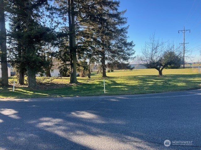 8885 Line Rd Property Photo 5