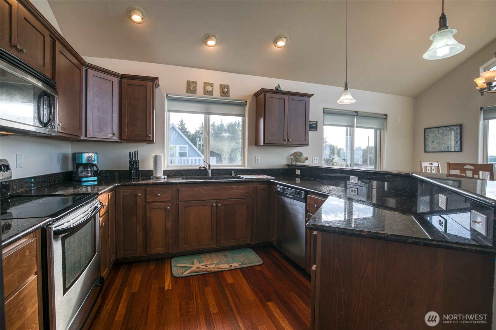 24 Darien Lane Property Photo 12
