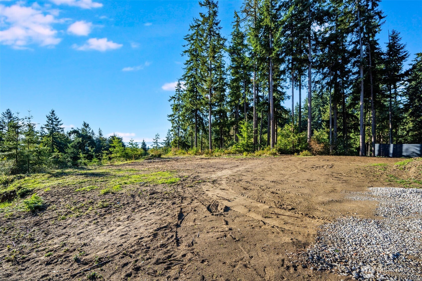 3681 Kingston Court Property Photo 8