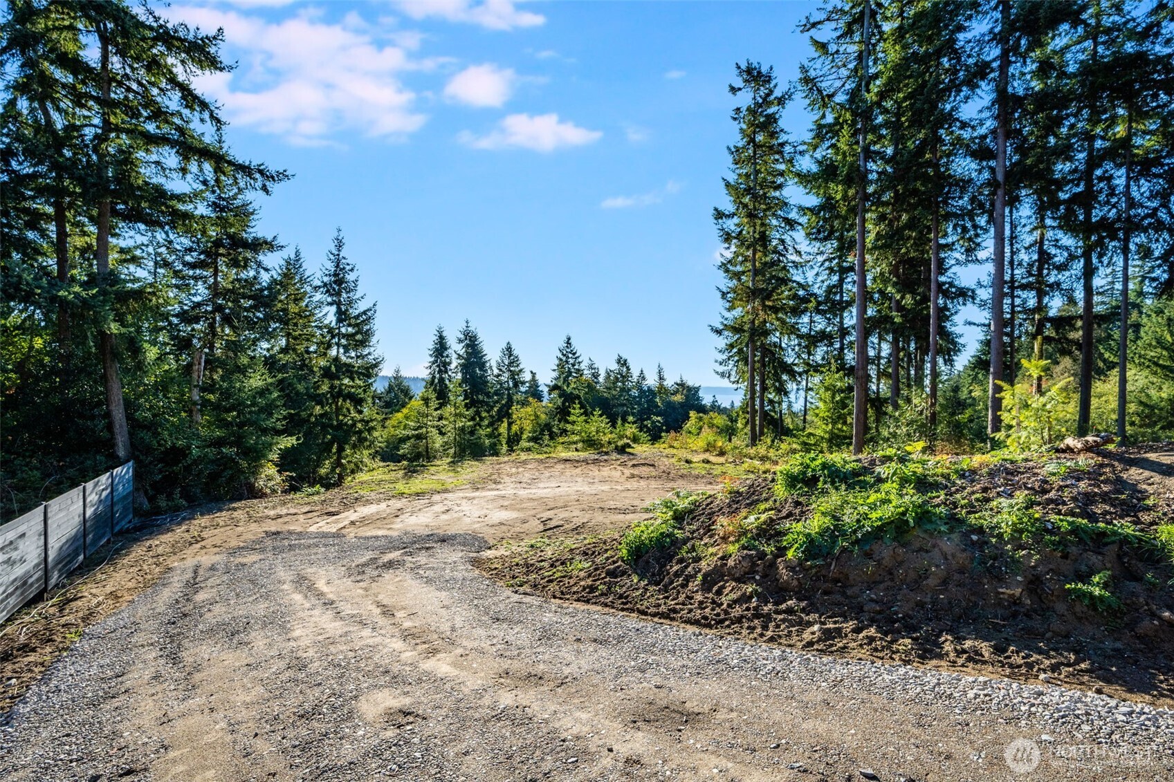 3681 Kingston Court Property Photo 14