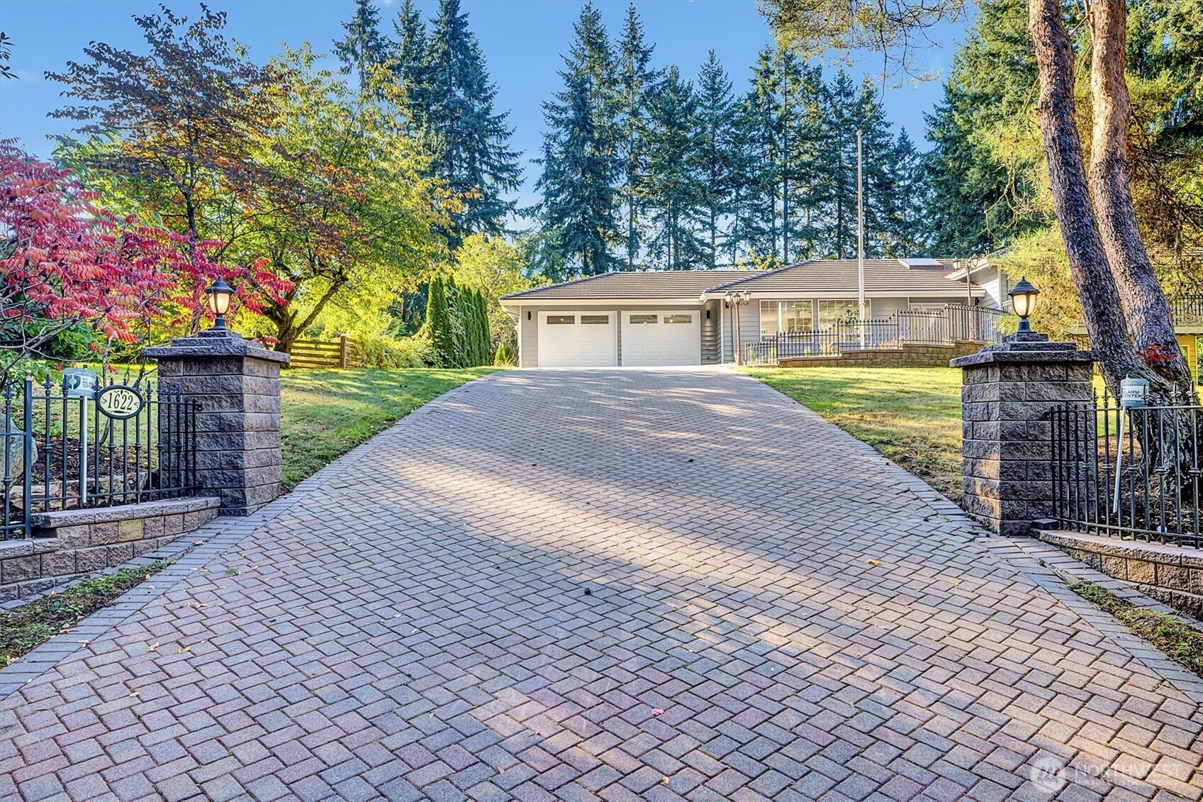 1622 175th Street Property Photo 1