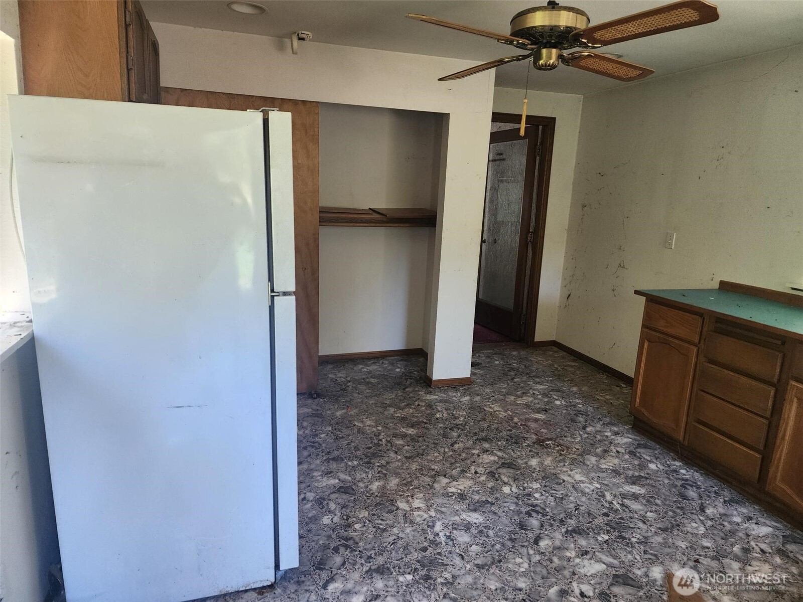 1911 Hundley Road Property Photo 2
