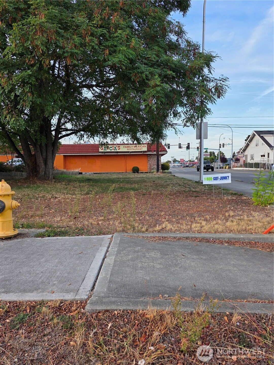 223 3rd Street Property Photo 2